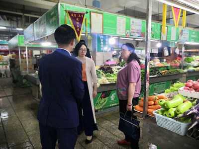 省市場監(jiān)管局2020年食品安全抽檢監(jiān)測任務調(diào)研組赴六盤水市督導調(diào)研食品安全抽檢監(jiān)測工作